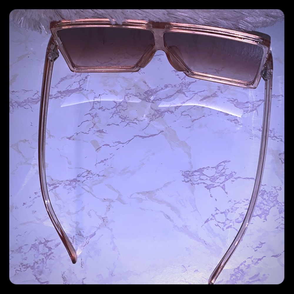 Oversized women sunglasses